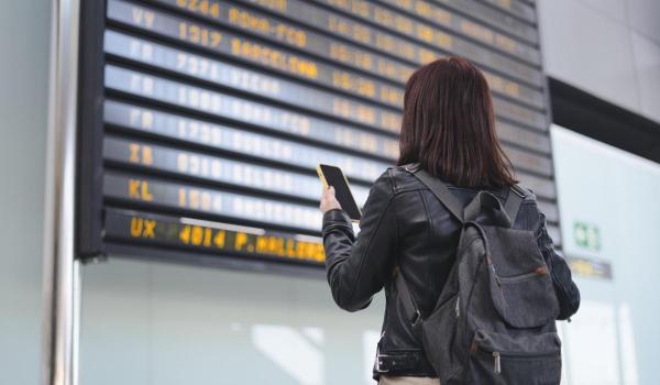 În ce condiţii poţi primi 600 de euro despăgubire în cazul unui zbor anulat 