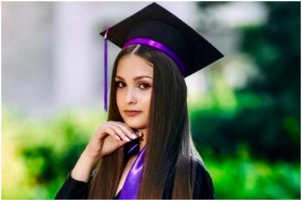 Anastasia a făcut contestație cu 9,85 la română și 9,90 la matematică. Cât a primit după corectare