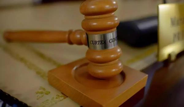 CCR dezbate pe 22 iulie sesizarea depusă de AUR privind legea "austerităţii"