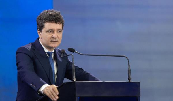 CCR a respins contestaţia depusă de Nicuşor Dan privind legea antisemitismului şi xenofobiei