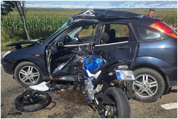 Tânăr de 18 ani și bărbat de 77, morți pe DN2 în Vrancea. Impact fatal între o motocicletă și o mașină