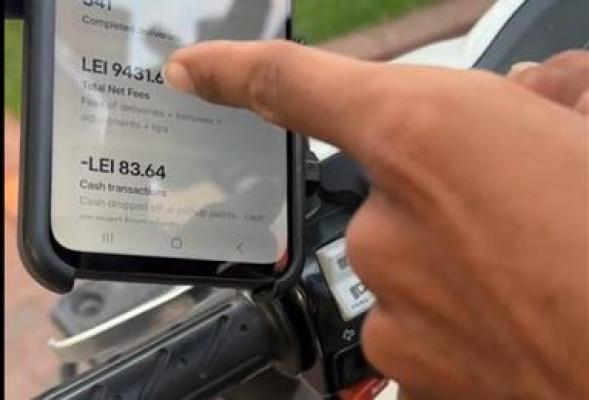 Un livrator indian a arătat cât a căştigat doar luna trecută. E aproape dublu faţă de salariul mediu