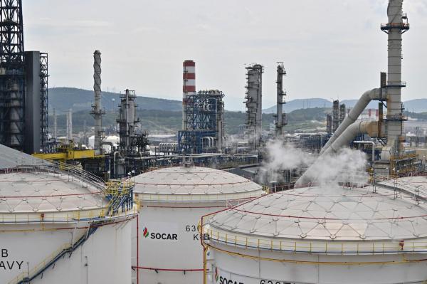 Ucraina a semnat un acord cu un gigant din energie. Importul de gaze naturale se va face prin România