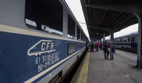 Biletele de tren se scumpesc de la 1 august. Cât vor scoate călătorii, în plus, din buzunar