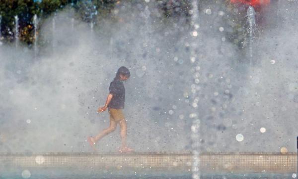 Urmează 6 zile cu temperaturi extreme în Capitală. La sol, valorile vor depăşi 55...60 de grade Celsius