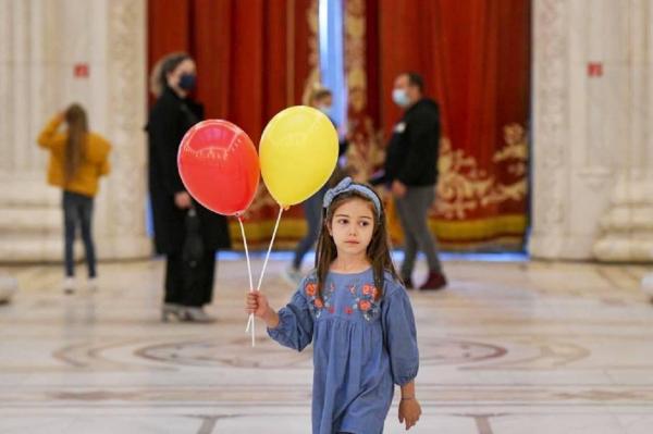 Când se plătesc alocaţiile pentru copii în august 2025