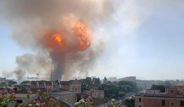Cel puţin 40 de răniţi după o explozie puternică la o benzinărie din Roma. Pompierii descriu scene de groază