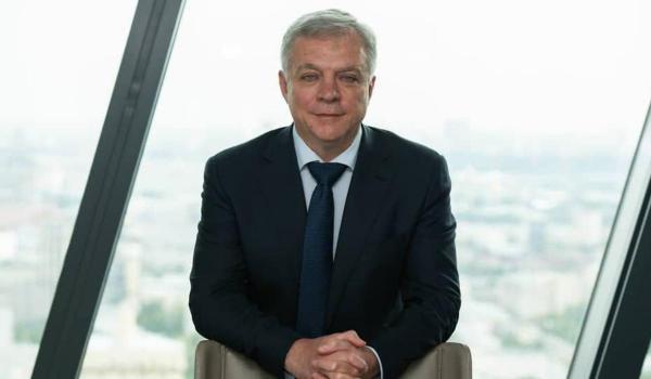 Moarte misterioasă la Moscova. Un şef de la Transneft, găsit mort după ce a căzut pe fereastră