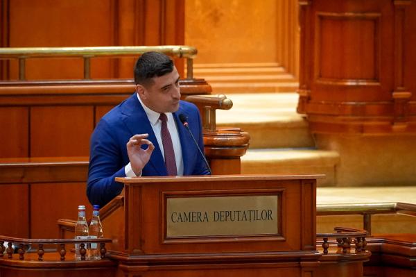 George Simion sustine un discurs in sedinta comuna a Camerei Deputatilor si Senatului, La Palatul Parlamentului din Bucuresti