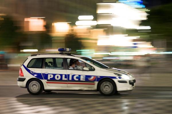 A vrut să îşi ucidă soţul împreună cu fiul şi nou iubit. Cum a fost oprită femeia din Franţa