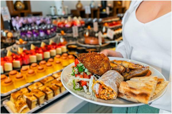 Turcia ar putea renunța la regimul "all inclusive" din hoteluri. Cu ce ar putea fi înlocuit