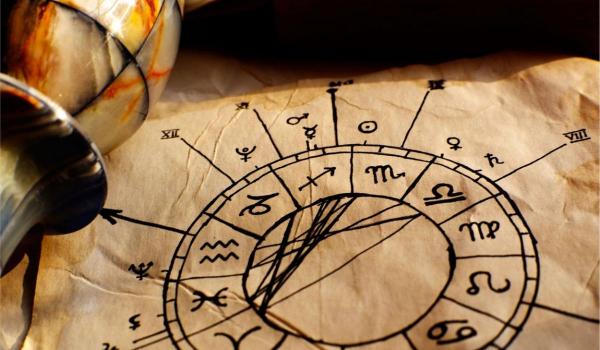 Horoscop 15 august 2025. Tensiuni în relaţia de cuplu, evitaţi tonul dur
