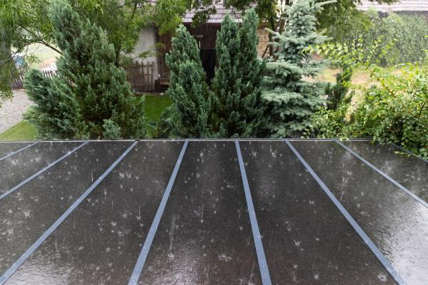 Un buzoian a plătit 313 lei într-o singură lună pentru apa de ploaie. Ce spune compania de apă