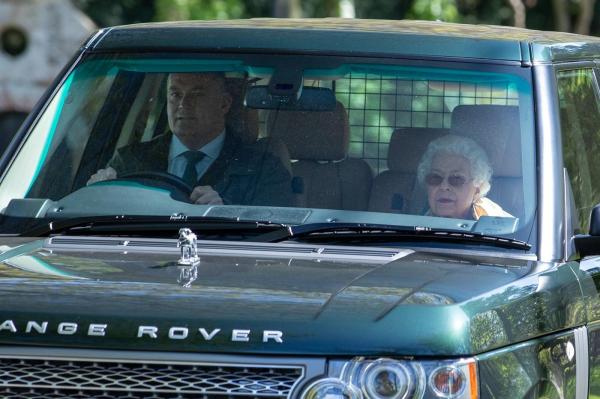 Range Rover-ul preferat al reginei Elisabeta a II-a