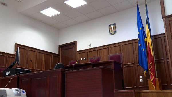 Oferta Guvernului pentru magistraţi, după grevă. Tăieri mai mici la pensii, pensionare la 65 de ani din 2040