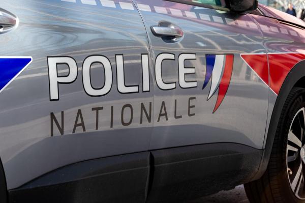 Un mort și cinci răniți după ce o mașină a intrat în mulțime în Franța