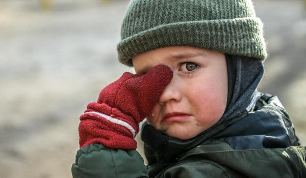 Ucraina: Rusia are un catalog unde copiii ucraineni pot fi adoptați cu un singur click, sortaţi după trăsături