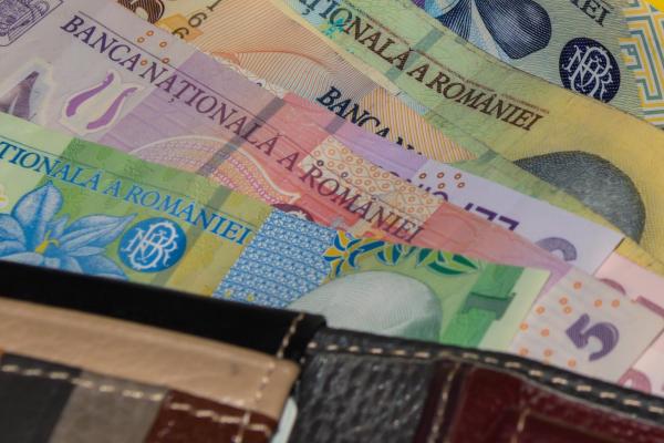 Pensie privată cu țârâita. Ce se întâmplă cu banii din Pilonul II: "Mulți nu vor mai apuca să se bucure de ei"