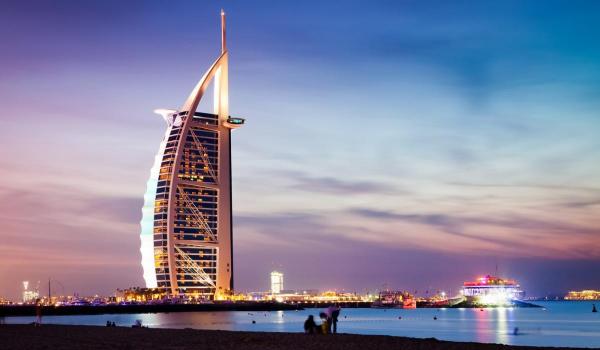 S-a cazat la singurul hotel de 7 stele din lume. Cum arată camera de 20.500 de euro pe noapte