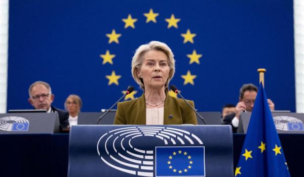 Ursula von der Leyen, ovaționată în PE: "Încălcare fără precedent a spațiului aerian al Poloniei"