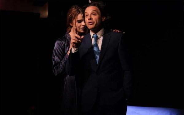 Piesa de teatru "The Blue Room" se joacă vineri, 12 septembrie, la Teatrul în Culise din Bucureşti