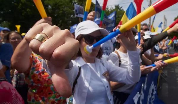 Federaţiile sindicale din administraţia publică locală anunţă proteste. "Este necesară reluarea dialogului"