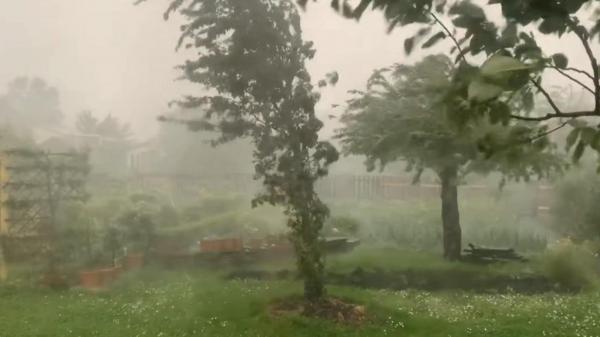 Vijelii puternice lovesc mai multe judeţe, în următoarele ore. Avertismentul ANM pentru weekend