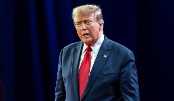 Donald Trump îl numește în sfârșit pe Putin "agresor" în războiul din Ucraina