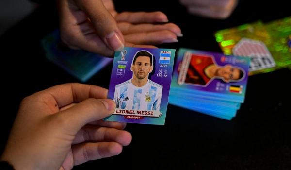 Un card Panini cu Lionel Messi, vândut la licitaţie pentru 1.5 milioane de dolari