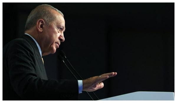 Preşedintele Turciei, Recep Tayyip Erdogan, susţine un discurs în cadrul unui eveniment