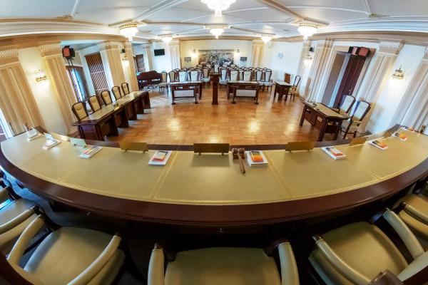 CCR amână pentru 8 octombrie soluționarea sesizării președintelui Nicușor Dan privind legea cultelor