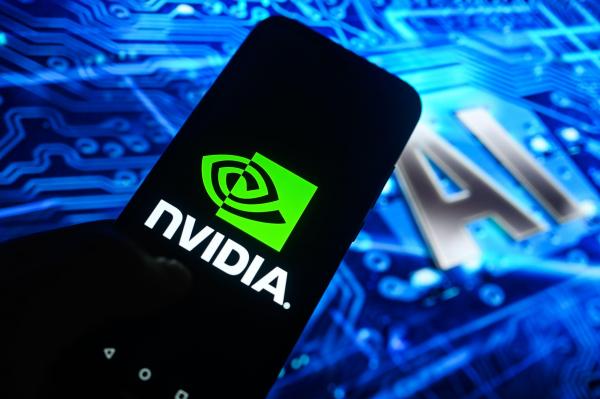 Nvidia investește 5 mld. $ în Intel și anunță un parteneriat privind chipurile AI