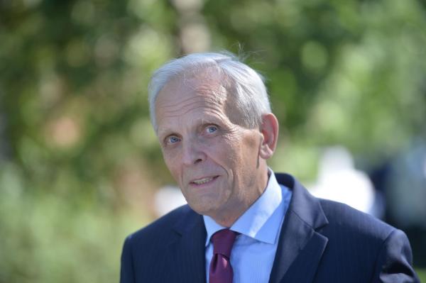 Stolojan, despre PSD: "Îi vând castraveți grădinarului când vor să-l contrazică pe Bolojan"