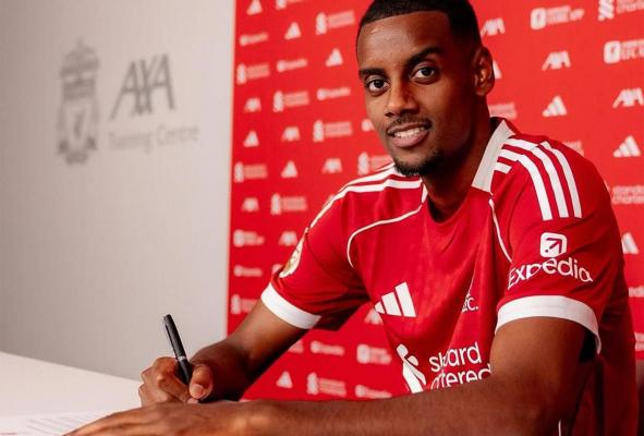 Alexander Isak a fost prezentat oficial la FC Liverpool