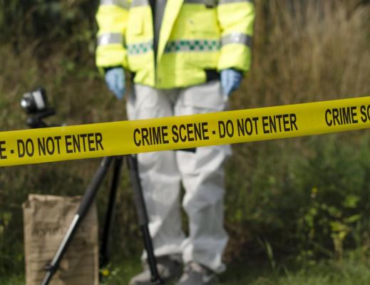 O mamă şi-a ucis cei doi copii şi le-a ascuns cadavrele în valize timp de patru ani. Femeia, găsită vinovată