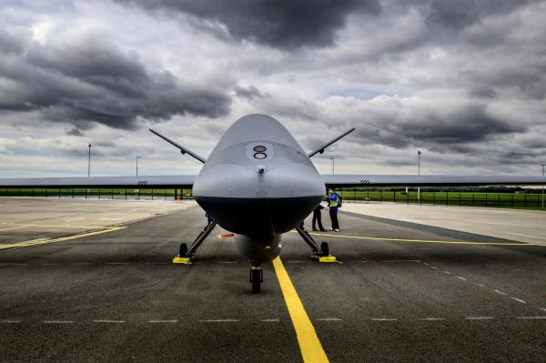 Ministrul german de Interne: "Europa se află într-o cursă a înarmării"