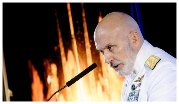 NATO se pregăteşte pentru o posibilă reducere a prezenţei forţelor militare SUA în Europa