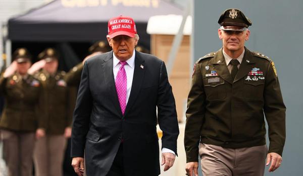 Misterioasa întâlnire a lui Trump şi Hegseth cu 800 de generali la Quantico. Ce se va discuta