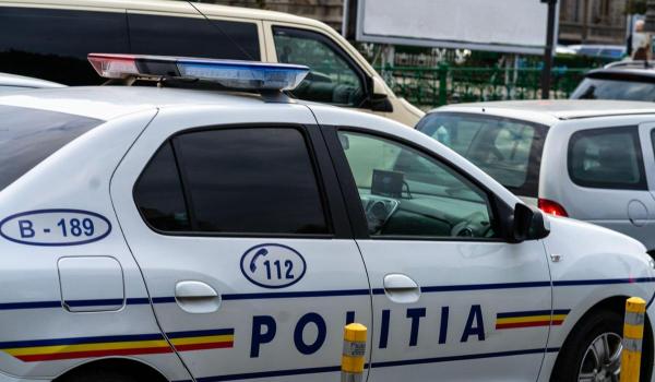 Mamă şi fiică, înjunghiate de fostul iubit al tinerei, în Neamţ. Fata a murit, iar mama e în stare gravă