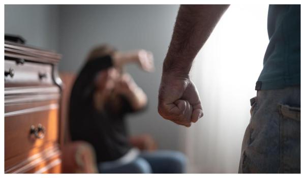 Bărbatul acuzat de uciderea amantei sale, arestat pentru omor calificat cu premeditare şi cruzimi