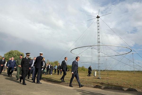 Franţa investeşte în sistemul Nostradamus, cu care va putea vedea până la Moscova. Radarul, unic în Europa