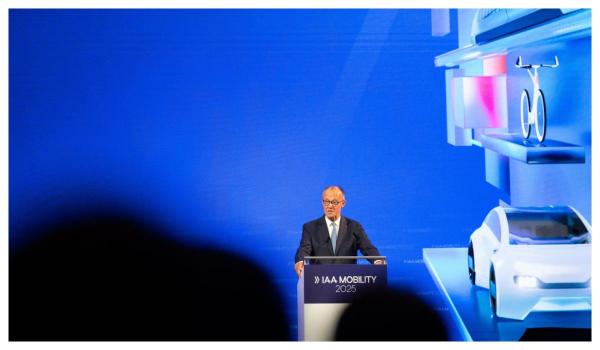 Friedrich Merz, la deschiderea Salonului Auto Internaţional de la Munchen