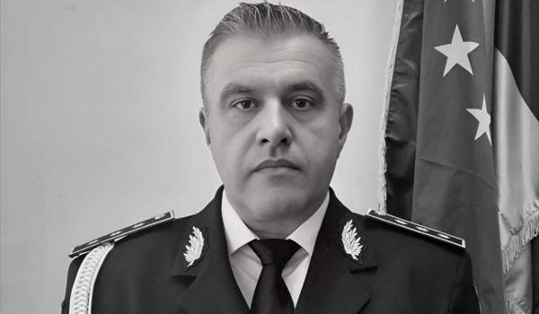 Şeful IPJ Dolj, găsit mort în birou la puţin timp după ce a ajuns la muncă. Colegii spun că a făcut infarct