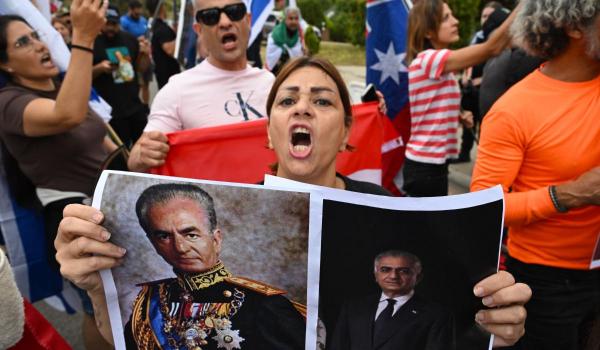 Poliţia iraniană impune un ultimatum de trei zile protestatarilor să se predea