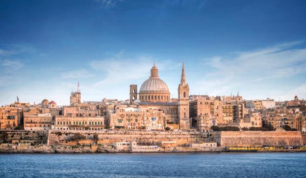 Ţara din Europa pe care o poţi traversa în 45 de minute. Are "cel mai frumos port din lume"