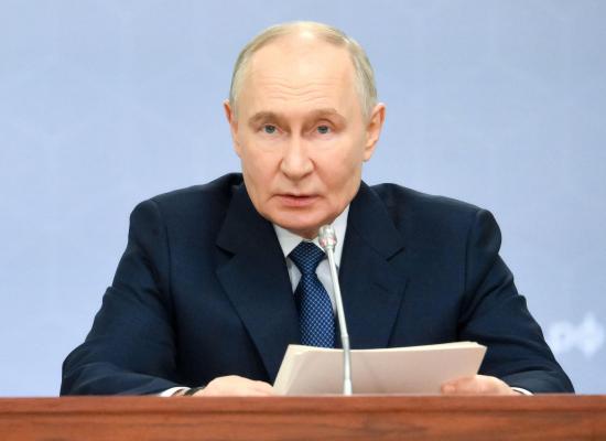 Rusia vinde aur ca să acopere deficitul, dar rezervele Moscovei cresc. Ce-l ajută pe Putin