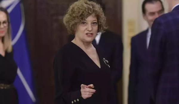 Vicepremierul Oana Gheorghiu despre Bolojan: Îl respect. Face curățenie după alții și este înjurat pentru asta