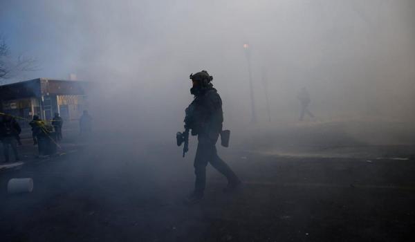 Ce este ICE şi care sunt puterile pe care le au agenţii