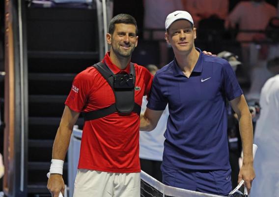 Novak Djokovic şi Jannik Sinner se înfruntă în semifinalele de la Australian Open 2026