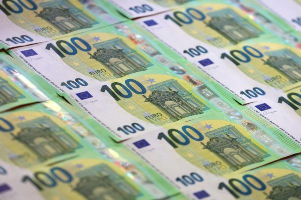 Trei strategii de investiții folosite de cei mai bogați oameni în 2026, pe care le poți aplica și tu